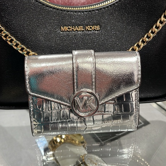 MICHAEL KORS CARMEN MEDIUM LOGO AND FAUX LEATHER WALLET 
SILVER 
NWT - Picture 3 of 16